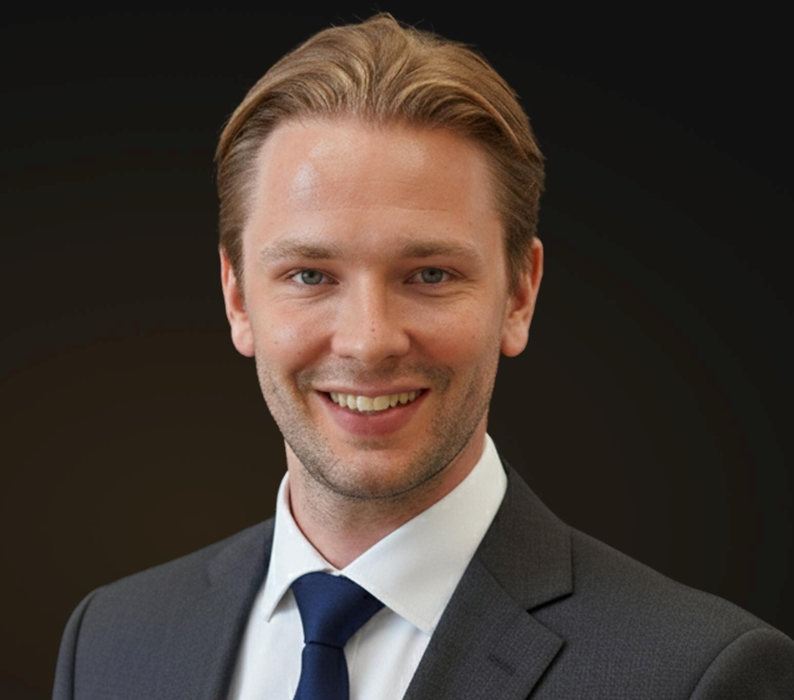 Dr. Maximilian Roth